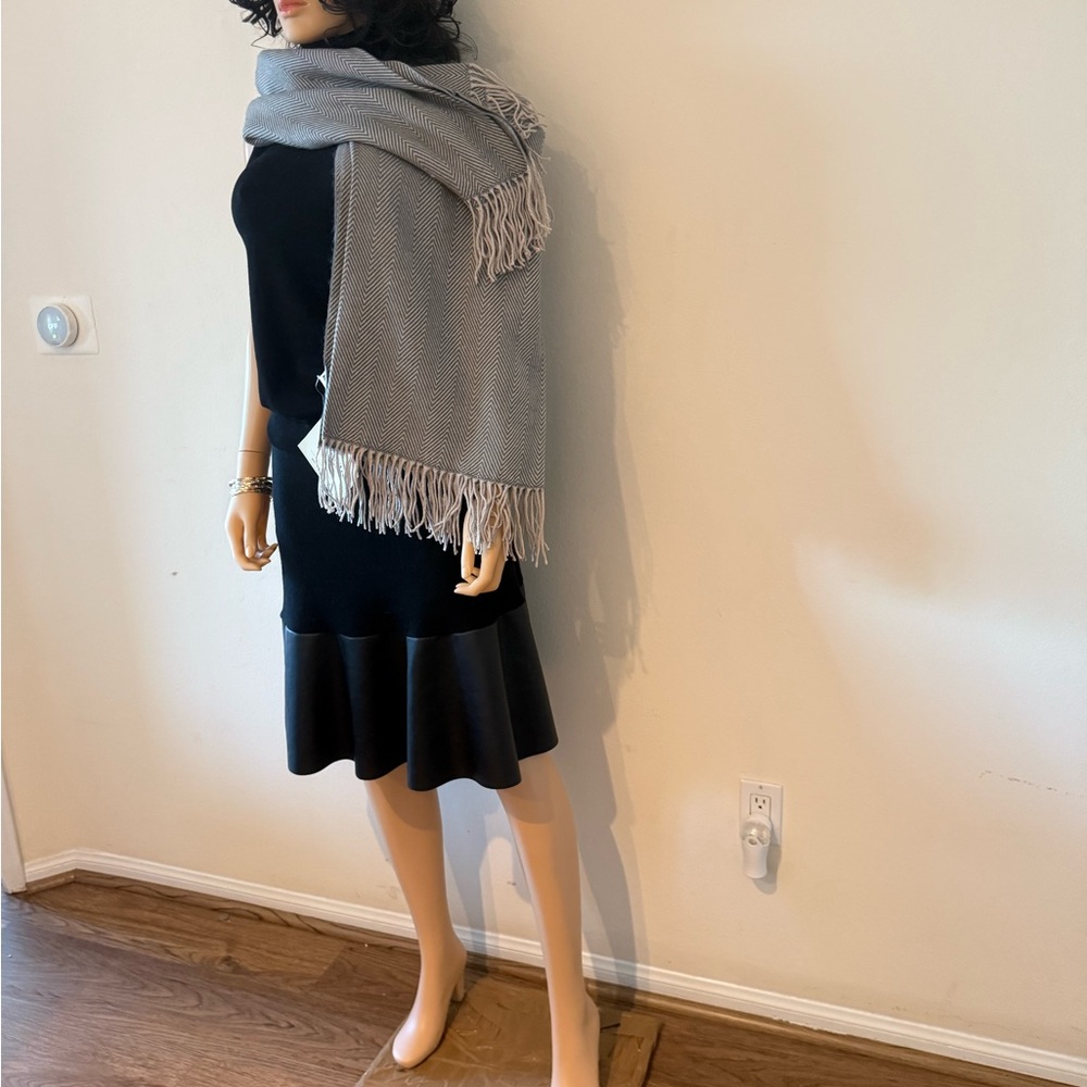 Elegant Gray Fringe Scarf
